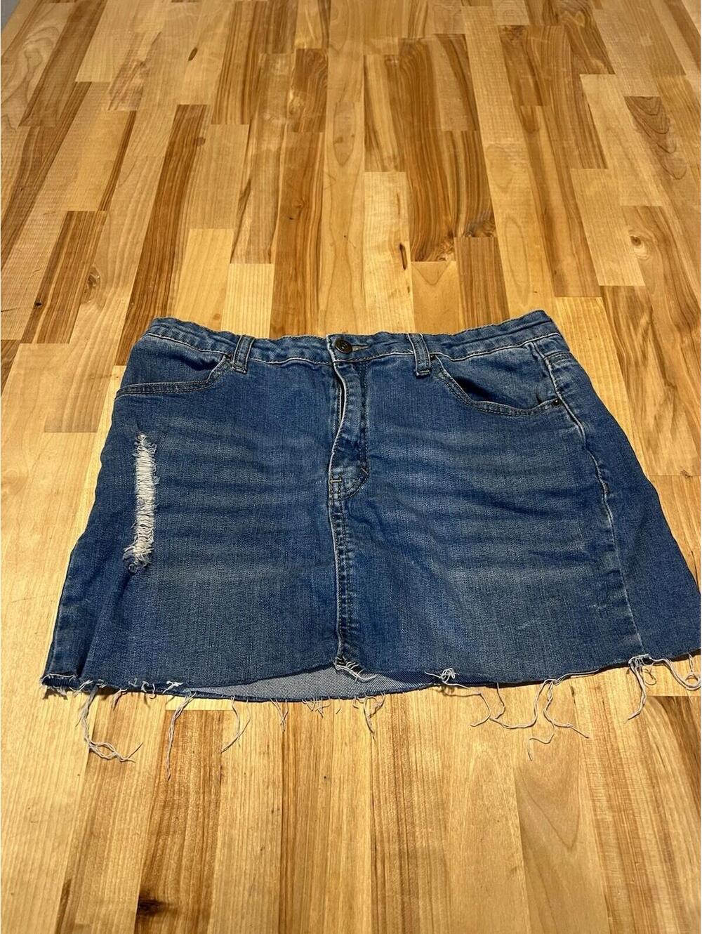 Wax Jean Denim Mini Skirt Womens Size Medium Ripped Denim Blue distressed 119